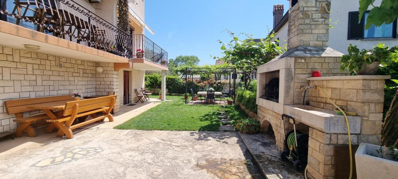 App Maria 1 Apartment Zambratija  Exterior photo